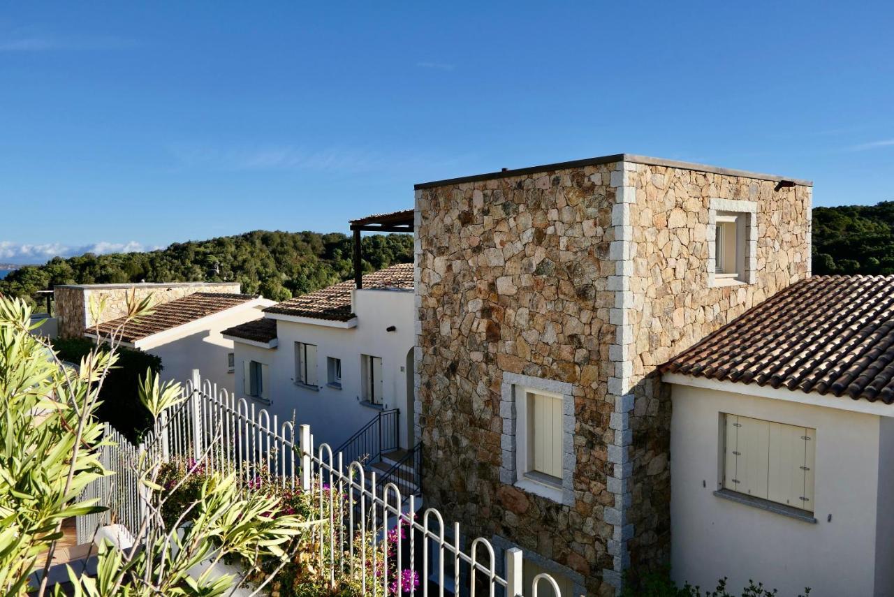 Residence Con Piscina A 4 Km Da Baja Sardinia Cala Bitta Экстерьер фото